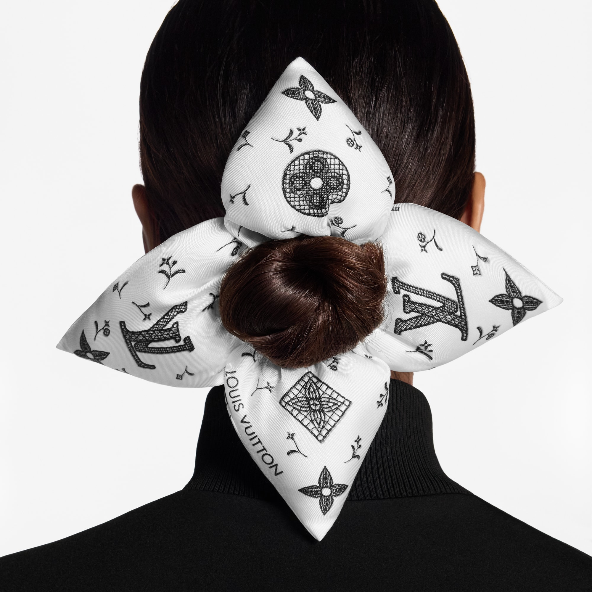 Fleur Pique Scrunchy S00 - Accessories M96838 | LOUIS VUITTON